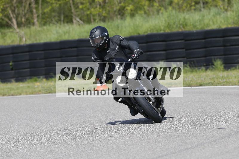 /Archiv-2025/09 22.04.2025 Cornu Master School ADR/gruen-vert/8